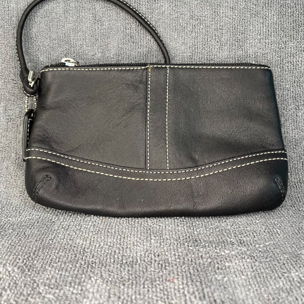 NWOT Vintage Coach Black Leather Wristlet